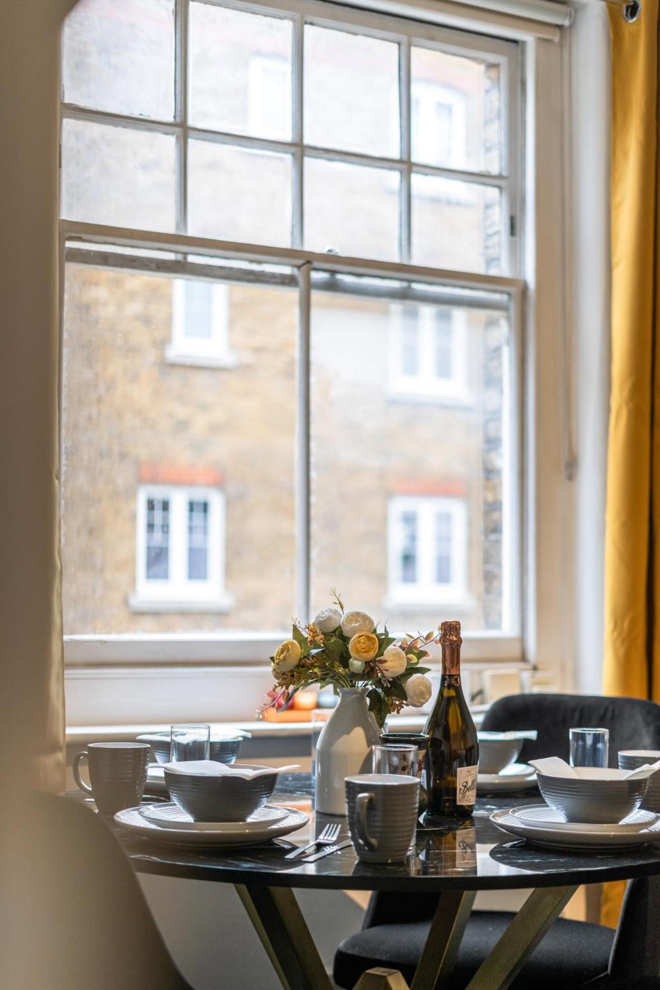 Chic Urban Retreat 1 Bedroom Gem In Covent Garden Londra Exterior foto